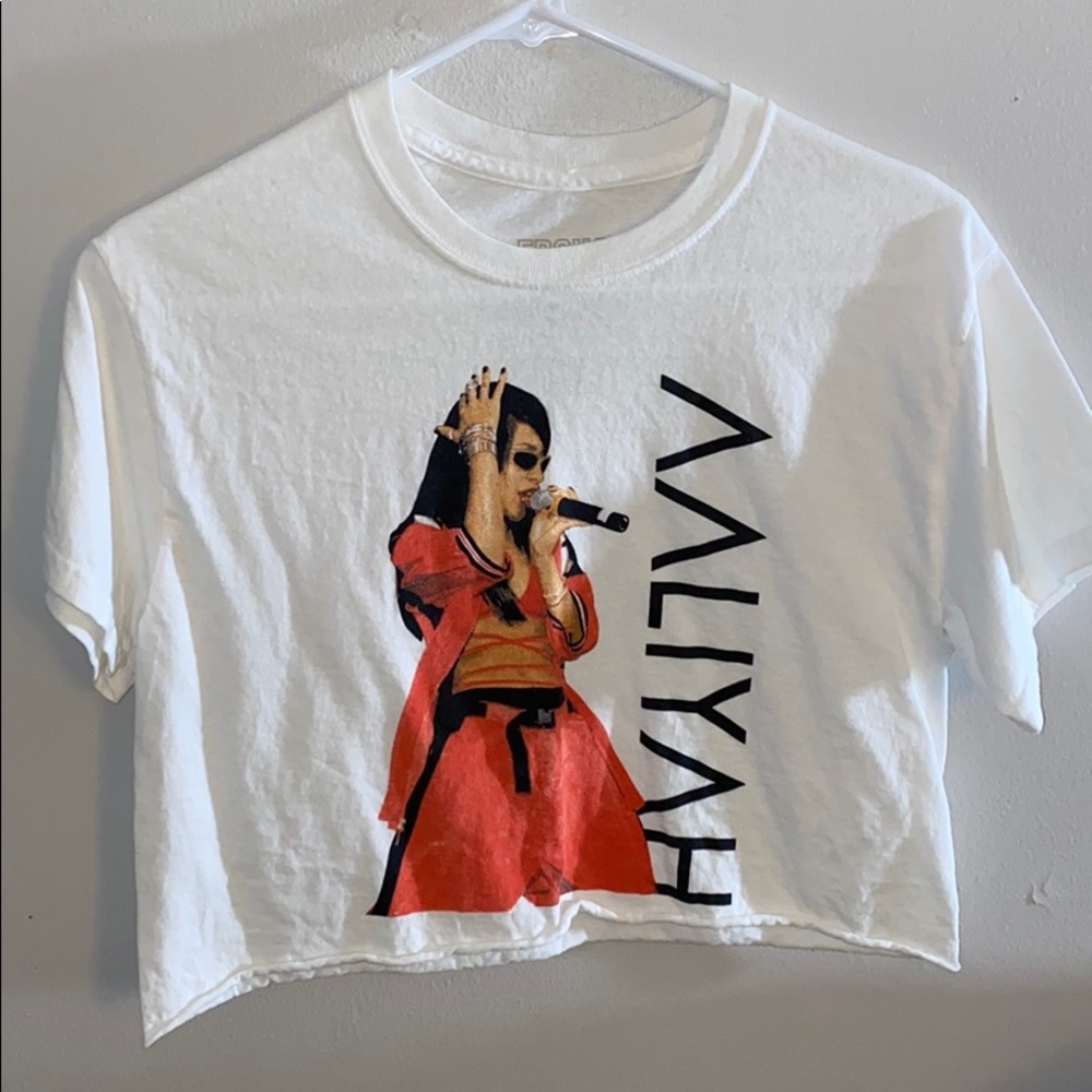Cropped Aaliyah Tee Size S